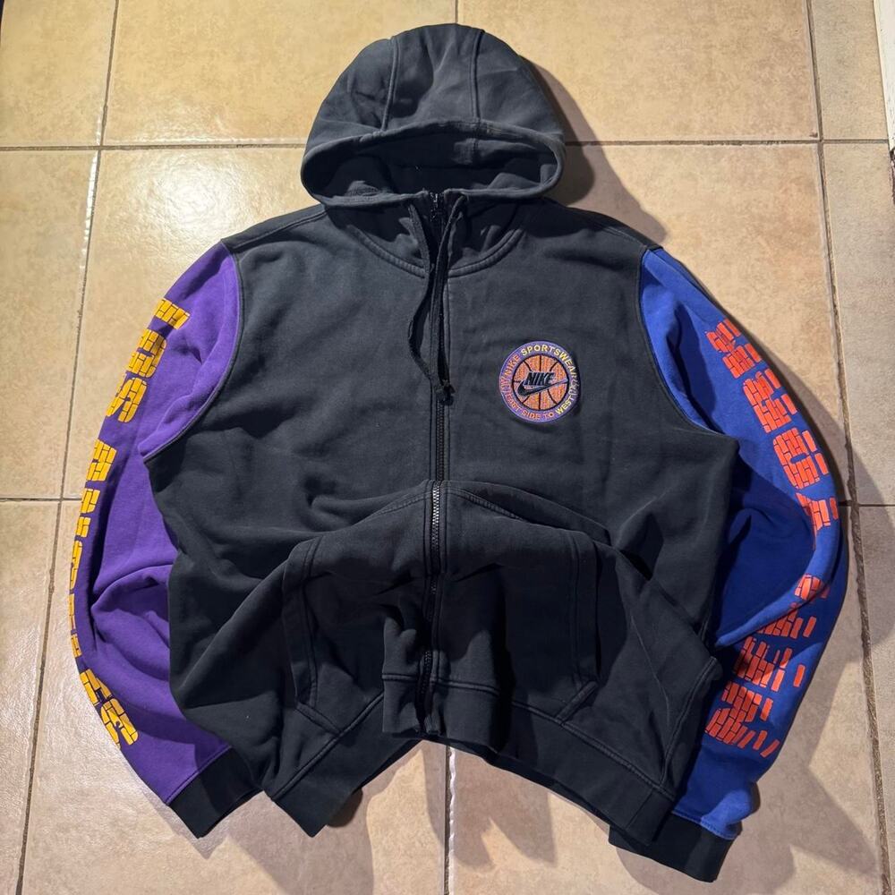 Y2k nike basketball hoodie Size Xl in Mens